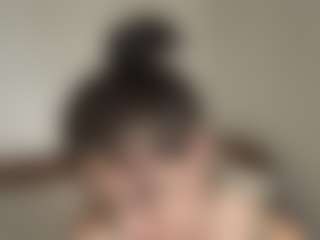 Live cam show with Lilly - New Small Tits on TeamSkeetLive