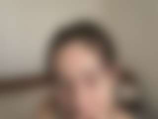 Live cam show with Lilly - White on StripNow | united states