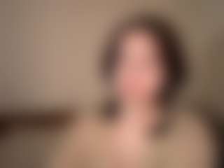 Live cam show with Lilly - Brown Eyes on sexytreat.net