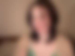 Live cam show with Lilly - Brown Eyes Teen (18+) on Big Tits