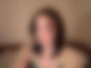Live cam show with Lilly - Brown Hair on friskycurves.com