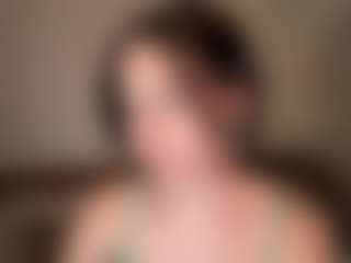Live cam show with Lilly - Bedroom Brown Hair on milfzrlive.com