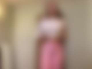 Live cam show with MapleZachariades - Fingers on Camsoda