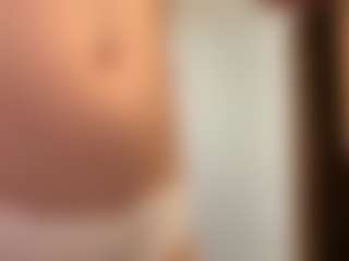 MapleZachariades's Live Sex Cam Show