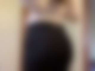 Live cam show with MapleZachariades - Facial Piercings on Camsoda