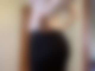 Live cam show with MapleZachariades - Flashing on madthumbs