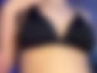 Live cam show with MapleZachariades - Brown Hair on Uber Horny
