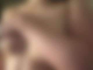 Live cam show with MapleZachariades - Average on SinfulBabes