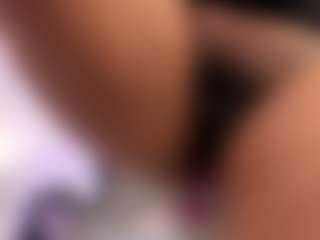 Live cam show with mature-whore - Twerk on CamClone
