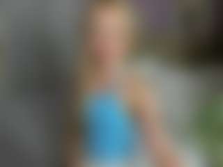 Live cam show with Milana-r0sse - Brown Eyes Blonde Hair on CamClone