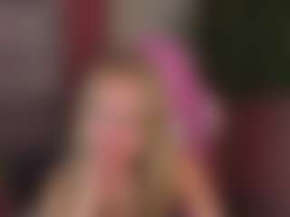Live cam show with Milana-r0sse - Little on CamClone