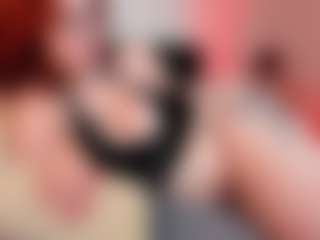 Live cam show with MiuMaka - Big Tits on Gym Cam Girls