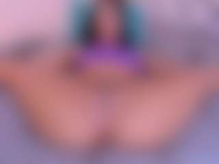 Live cam show with nox-katana - Petite on Latina Girls
