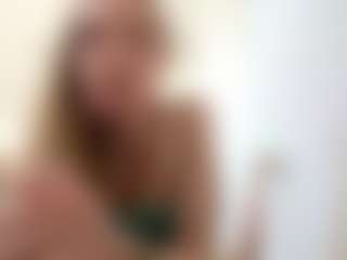 RefugiaForbus's Live Sex Cam Show