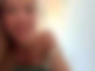 Live cam show with RefugiaForbus - Green Eyes on Camsoda Late Night