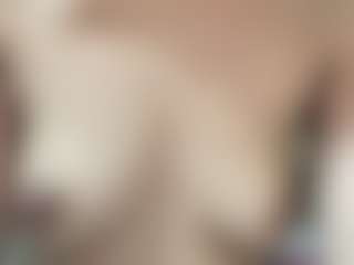 Live cam show with SandyRoyers - Skinny Teen (18+) on StripNow