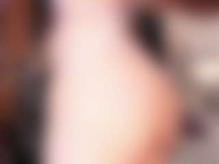 Live cam show with Aili-queen - Body Massage on Camsoda