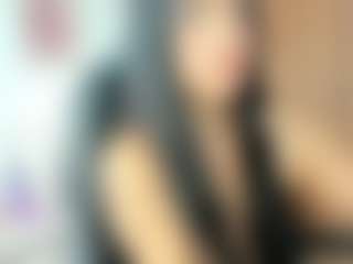 Live cam show with Aili-queen - Athletic Teen (18+) on Hubzter Live