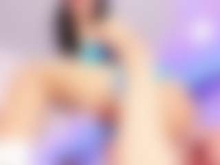 Live cam show with ALISSAHOWARD - Green Eyes on Streamer API