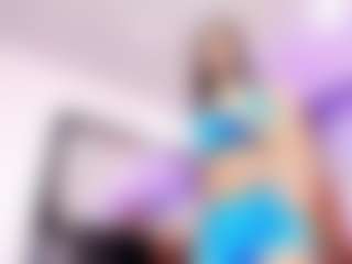 Live cam show with ALISSAHOWARD - Brown Eyes on Camsoda Late Night