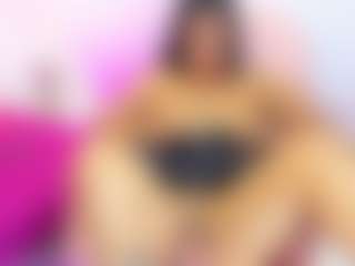 BiancaBueen MILF webcam performer live streaming