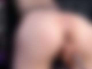 Live cam show with BonnyVel - Brown Eyes on madthumbs