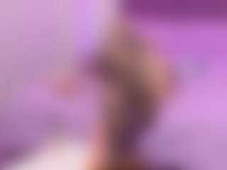 Live cam show with Carizajames - Brown Eyes on Milf Play