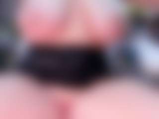 ellie-smith69's Live Sex Cam Show