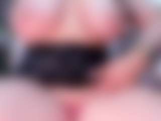 ellie-smith69's Live Sex Cam Show
