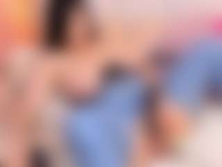 ellie-smith69's Live Sex Cam Show