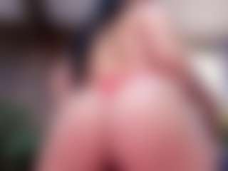 ellie-smith69's Live Sex Cam Show
