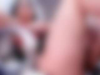 ellie-smith69's Live Sex Cam Show