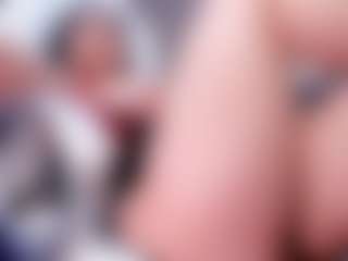 ellie-smith69's Live Sex Cam Show