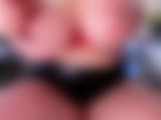 ellie-smith69's Live Sex Cam Show