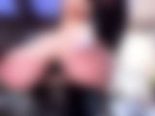 ellie-smith69's Live Sex Cam Show