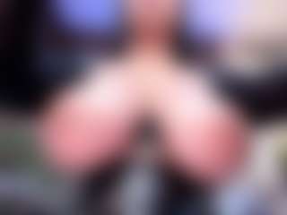 ellie-smith69's Live Sex Cam Show