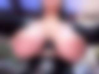ellie-smith69's Live Sex Cam Show