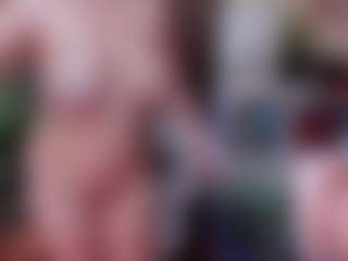 ellie-smith69's Live Sex Cam Show