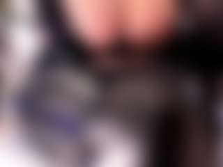 ellie-smith69's Live Sex Cam Show