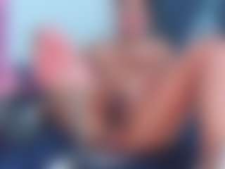 Live cam show with lianita - New Brown Eyes on SmokeAndPoke