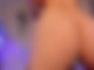 Live cam show with Sofii-Wild - HD on Camsoda