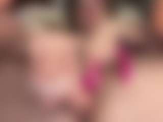Live cam show with TrixieTaylor - Body Massage on EXY
