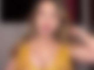 Live cam show with TrixieTaylor - Toys on fapnchat