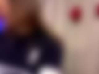 Julia's Live Sex Cam Show