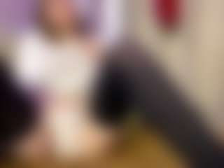 Live cam show with Julia - Erotic Dance on Free Soda