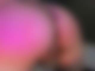 Julia's Live Sex Cam Show