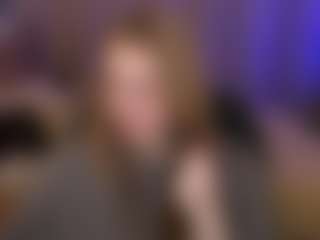 Live cam show with alison-doo - Geek on xheatlive.com