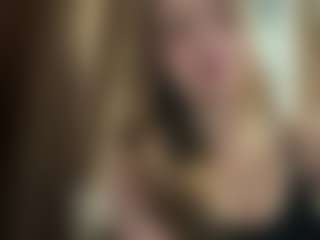 Live cam show with AsleyNakayama - Curvy MILF on Streamer API