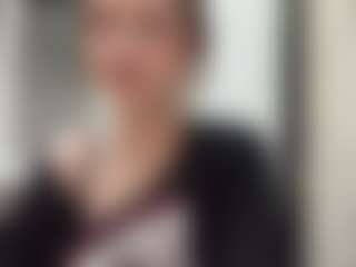 Live cam show with AsleyNakayama - Petite MILF on madthumbs