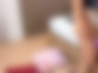 emily77's Live Sex Cam Show